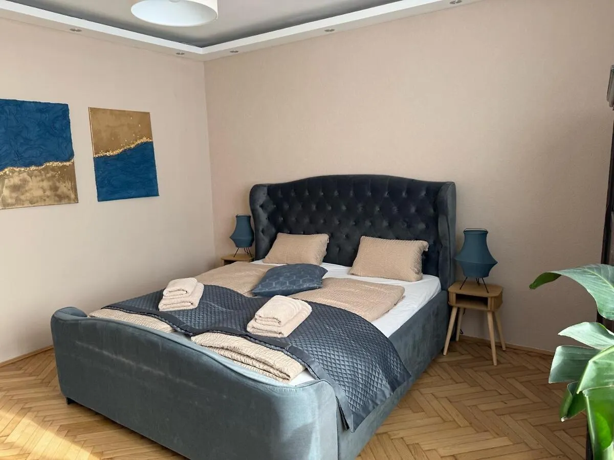 Bright Apartment With Parking Near Schoenbrunn Vídeň