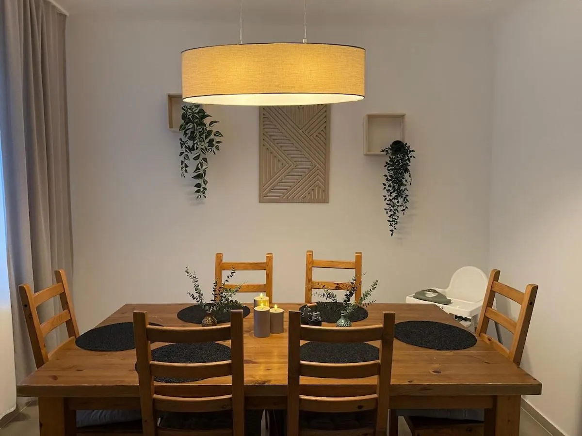 Bright Apartment With Parking Near Schoenbrunn Vídeň 0*,  Rakousko